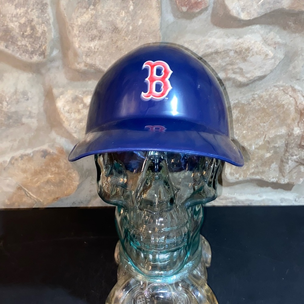 VTG 80s Boston Red Sox souvenir helmet. OS.
